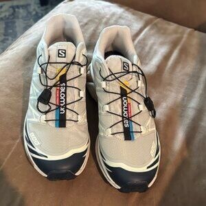 Salomon Men's Gray and Black Athletic Shoes